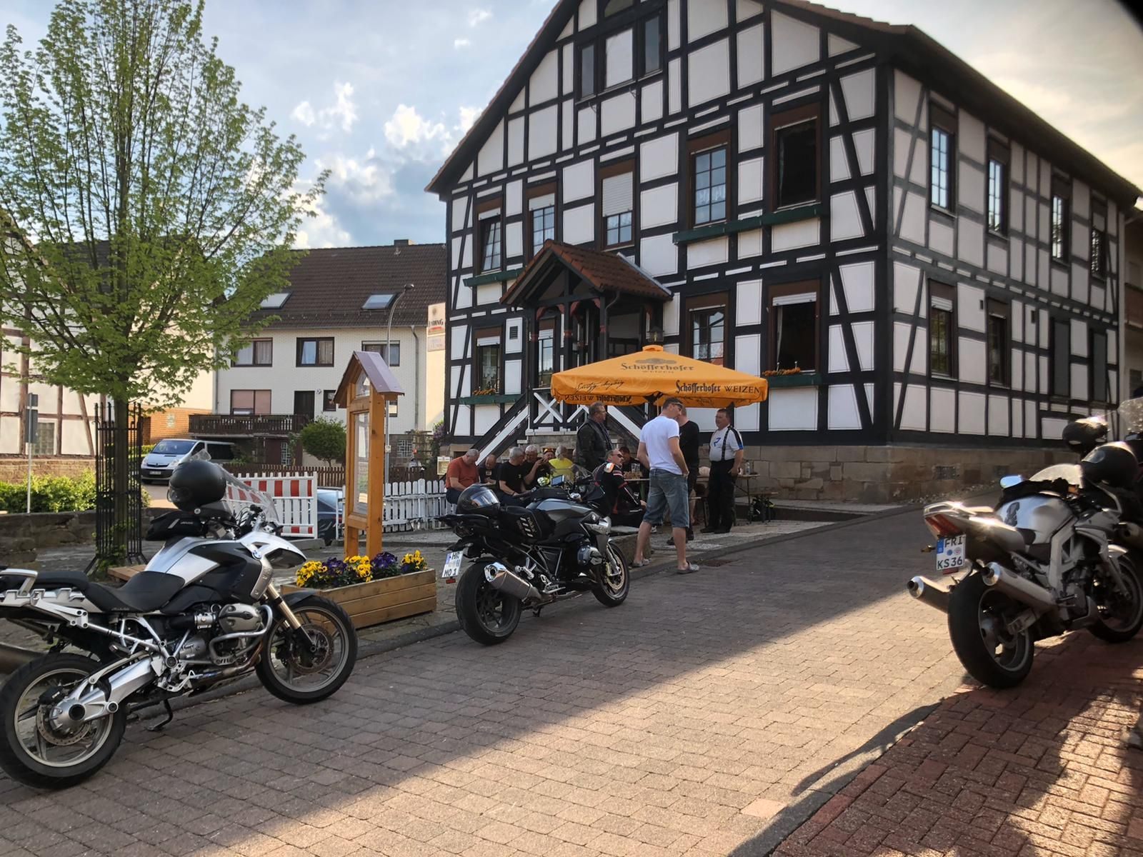 Das Fachwerkhaus vom Hof aus